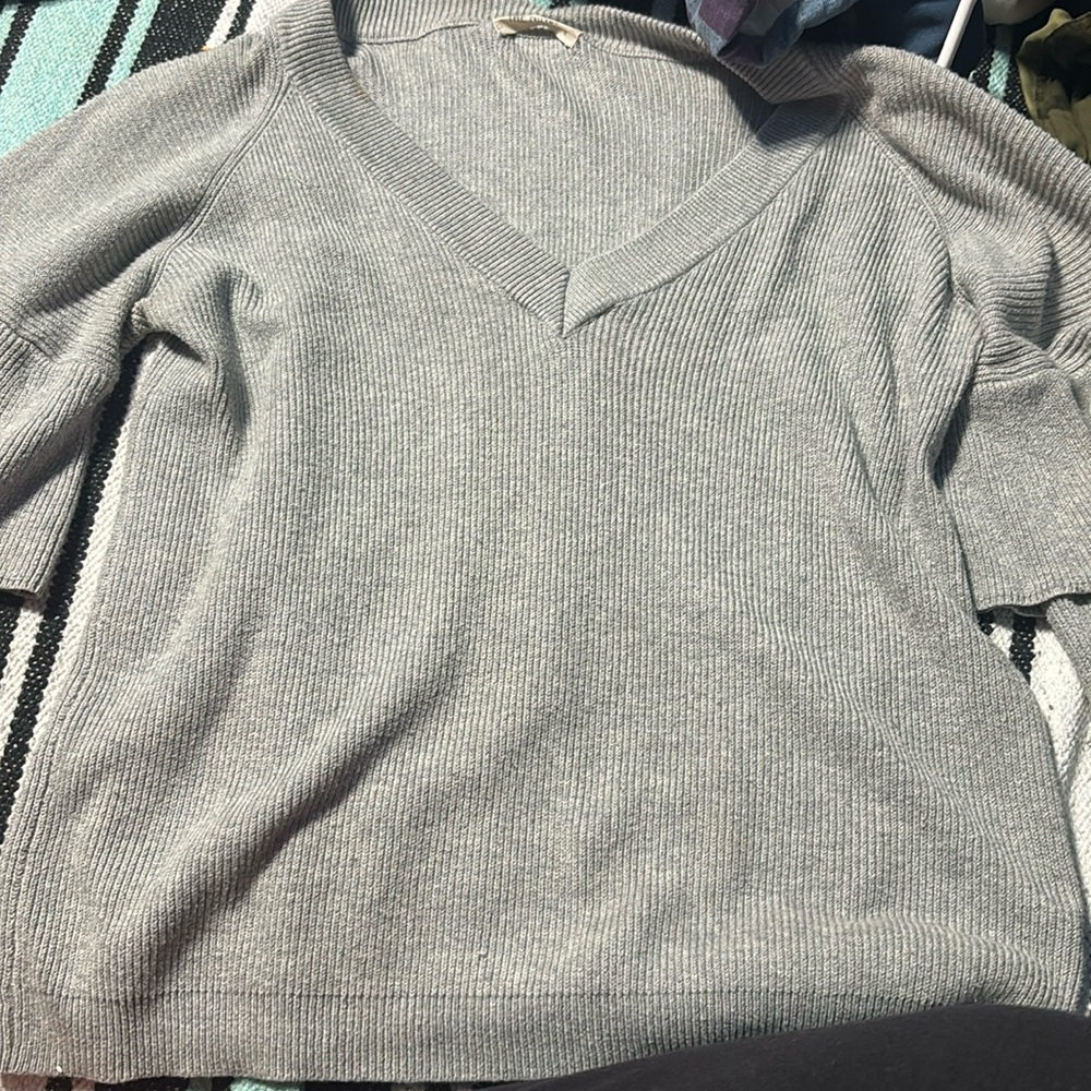 Gray long lose sleeve top
